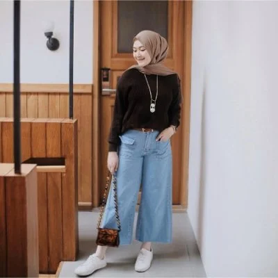 Intip 7 Gaya Memadukan Celana Kulot Jeans Ala Milenial | Toko Kain Surabaya